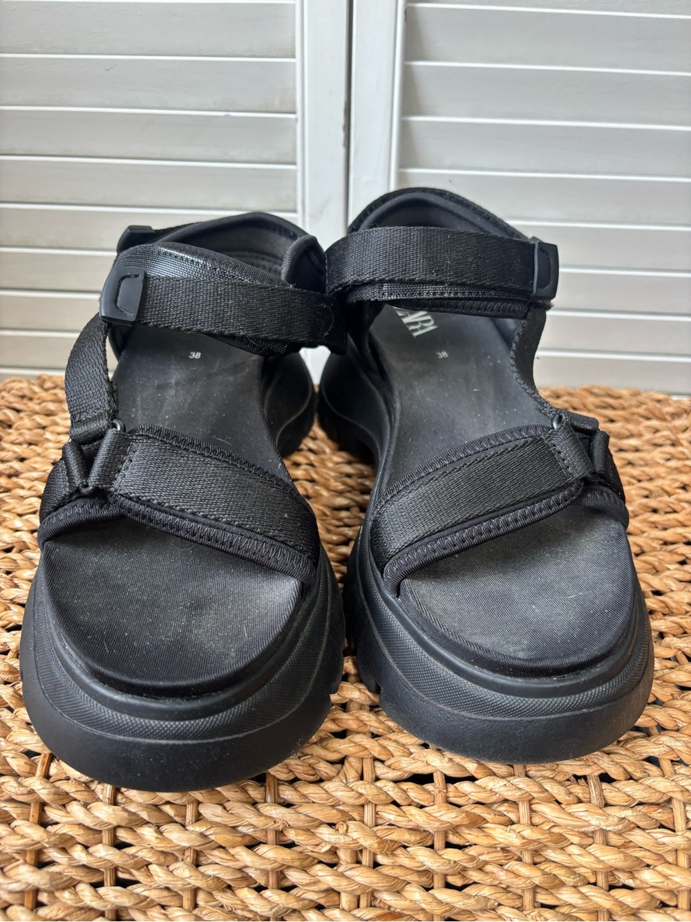 Zara Black Chunky Strappy Platform Sandal Sandal EU 38 - Picture 2 of 9